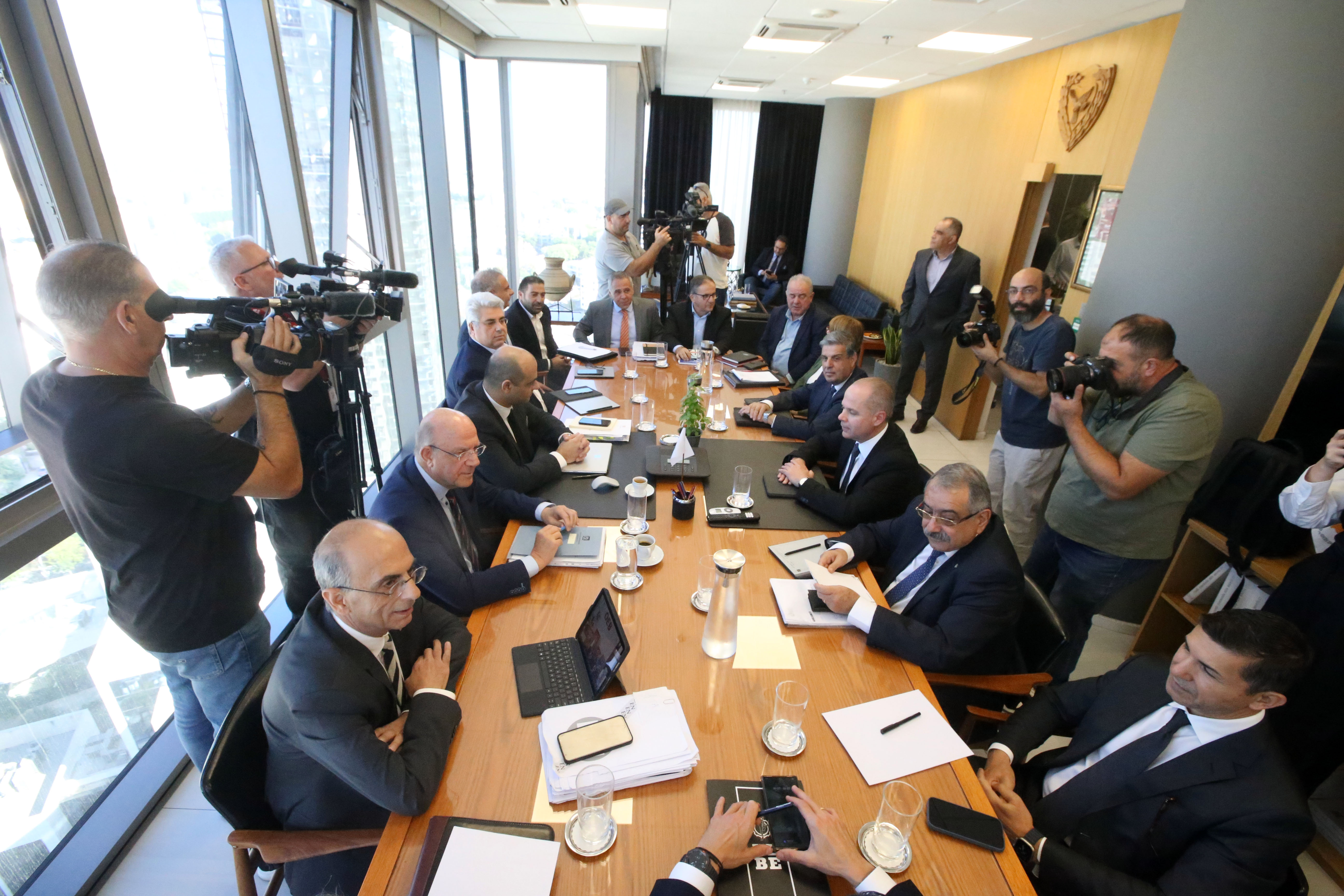 cover No deal yet in CoLA talks despite progress in marathon meeting