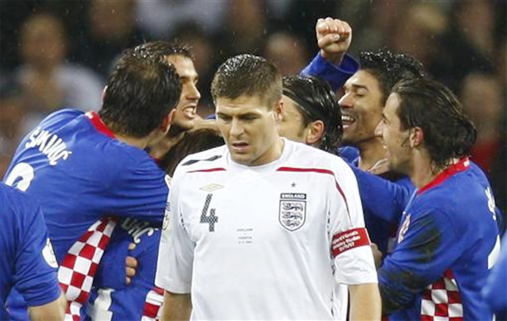 cover England&#8217;s golden generation were &#8216;egotistical losers&#8217;, says Gerrard
