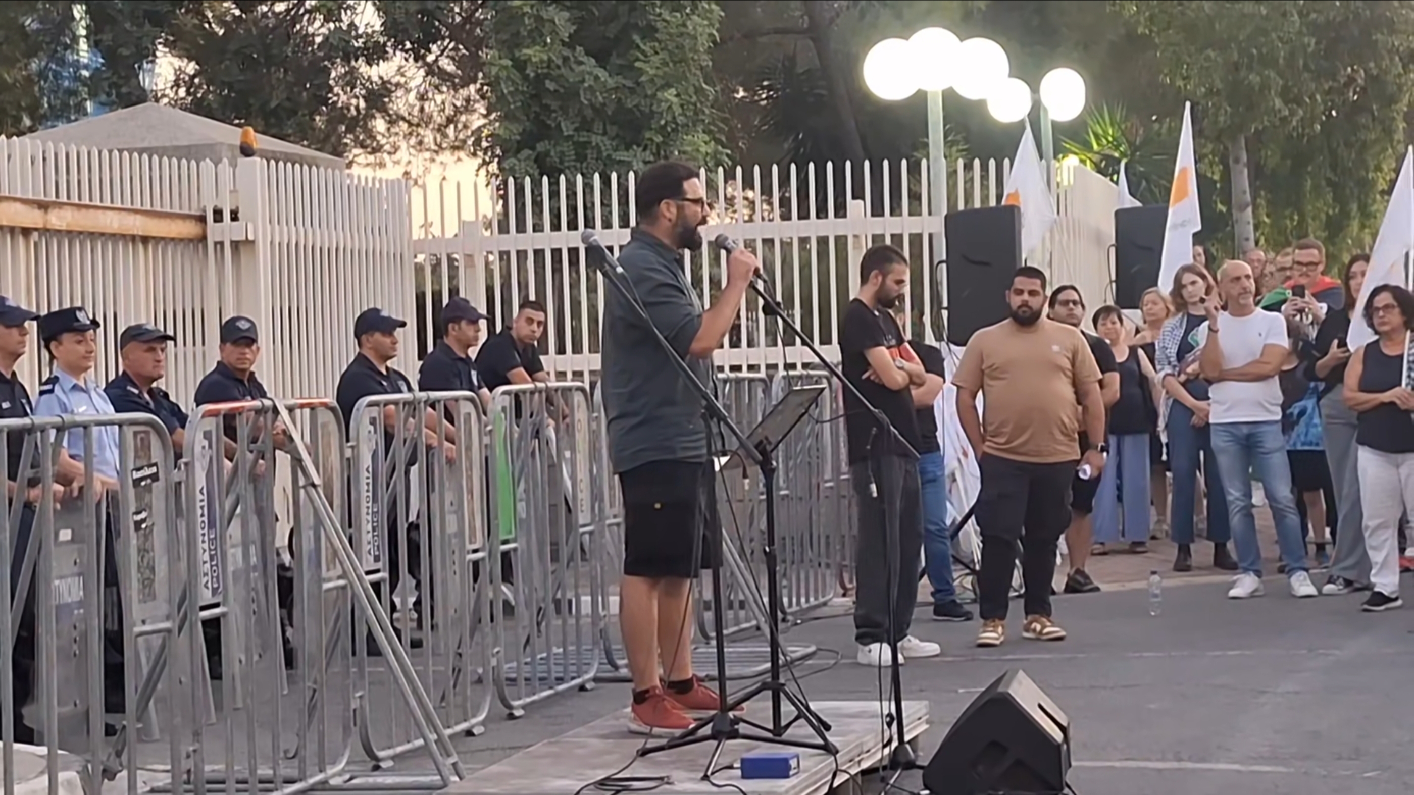 Protesters return outside presidential palace over Gaza flotilla blockade