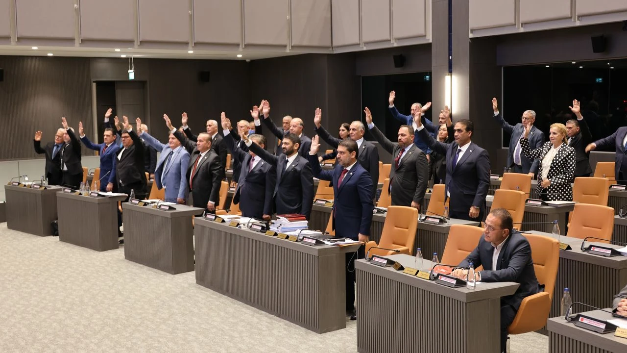 cover North ‘parliament’ passes two-state resolution, opposition not in favour
