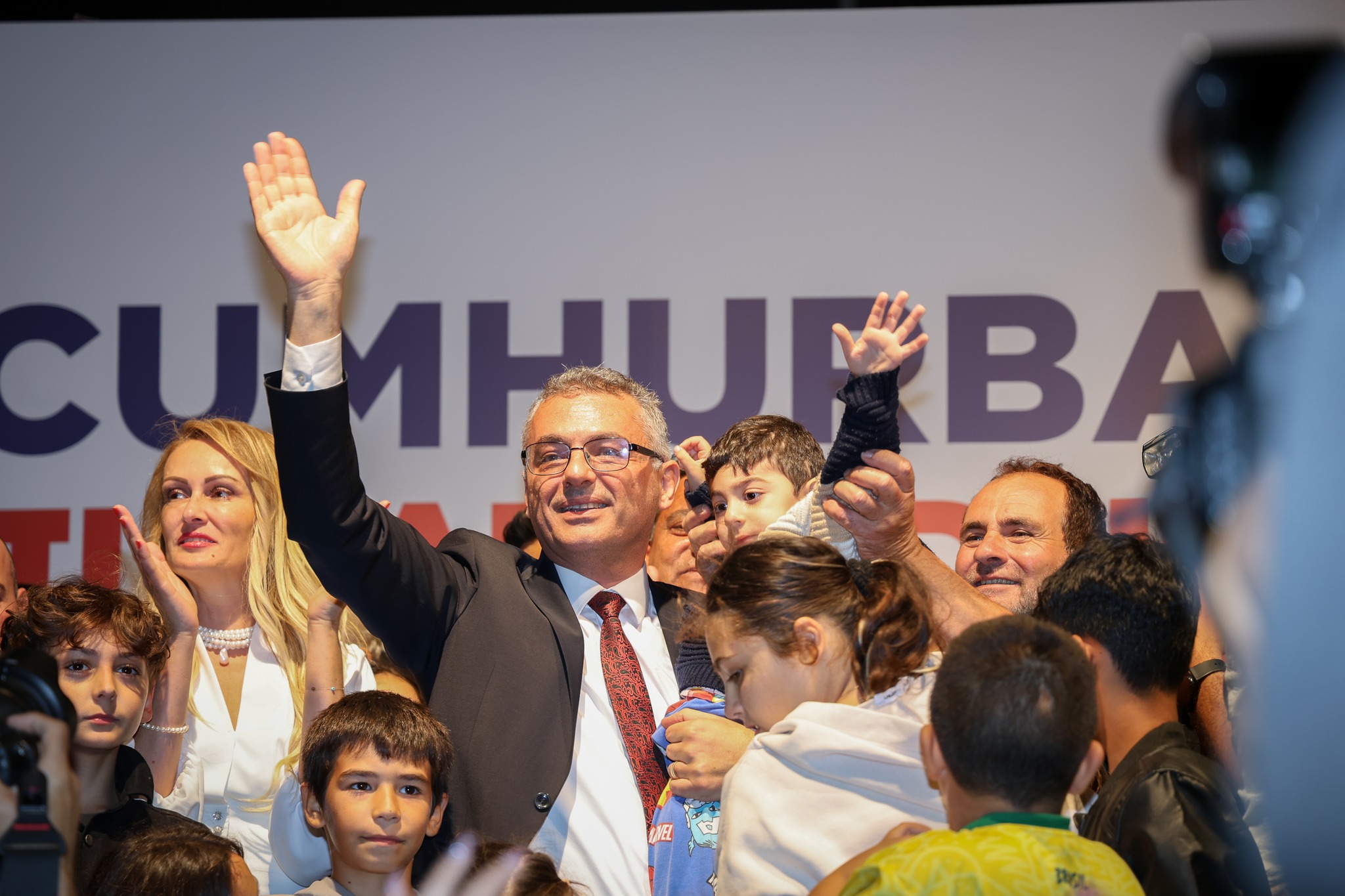 cover Erhurman: My greatest pride is seeing our people smiling