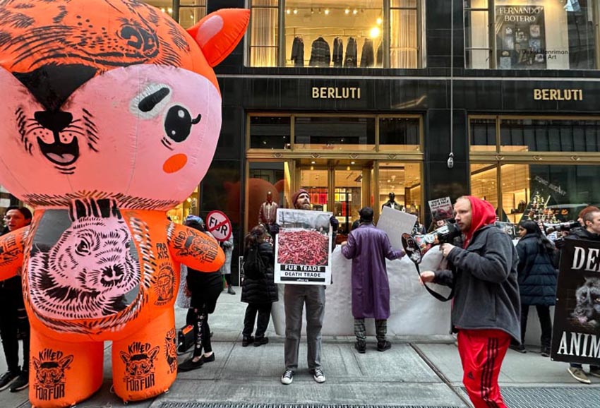 cover Condé Nast bans fur after decades of protest