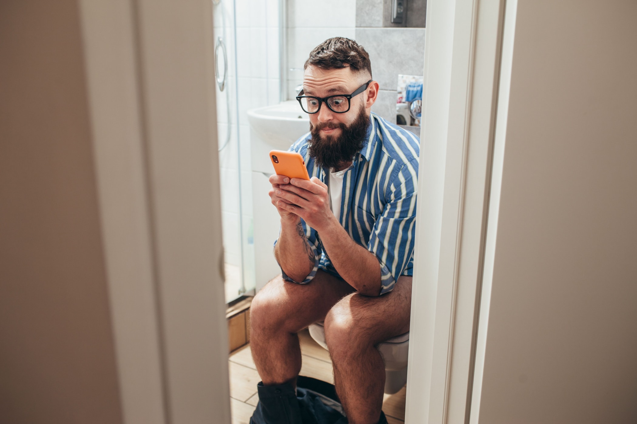 cover Why using your phone on the toilet is a bad idea