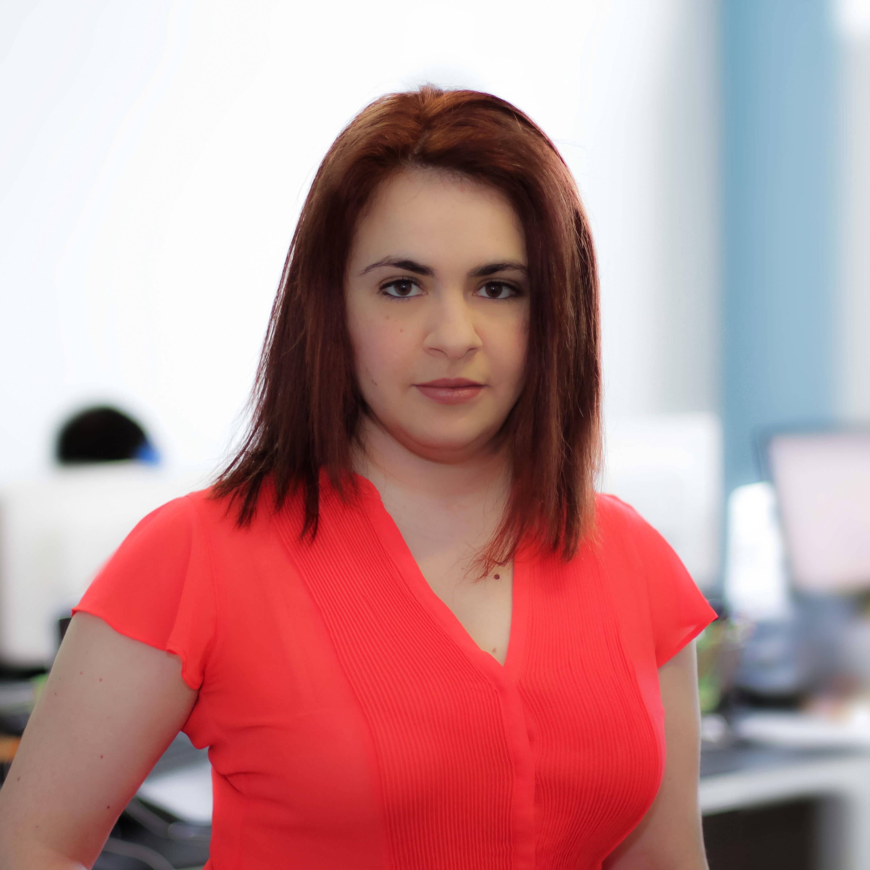 cover A minute with Elena Georgiou Strouthos, podcaster