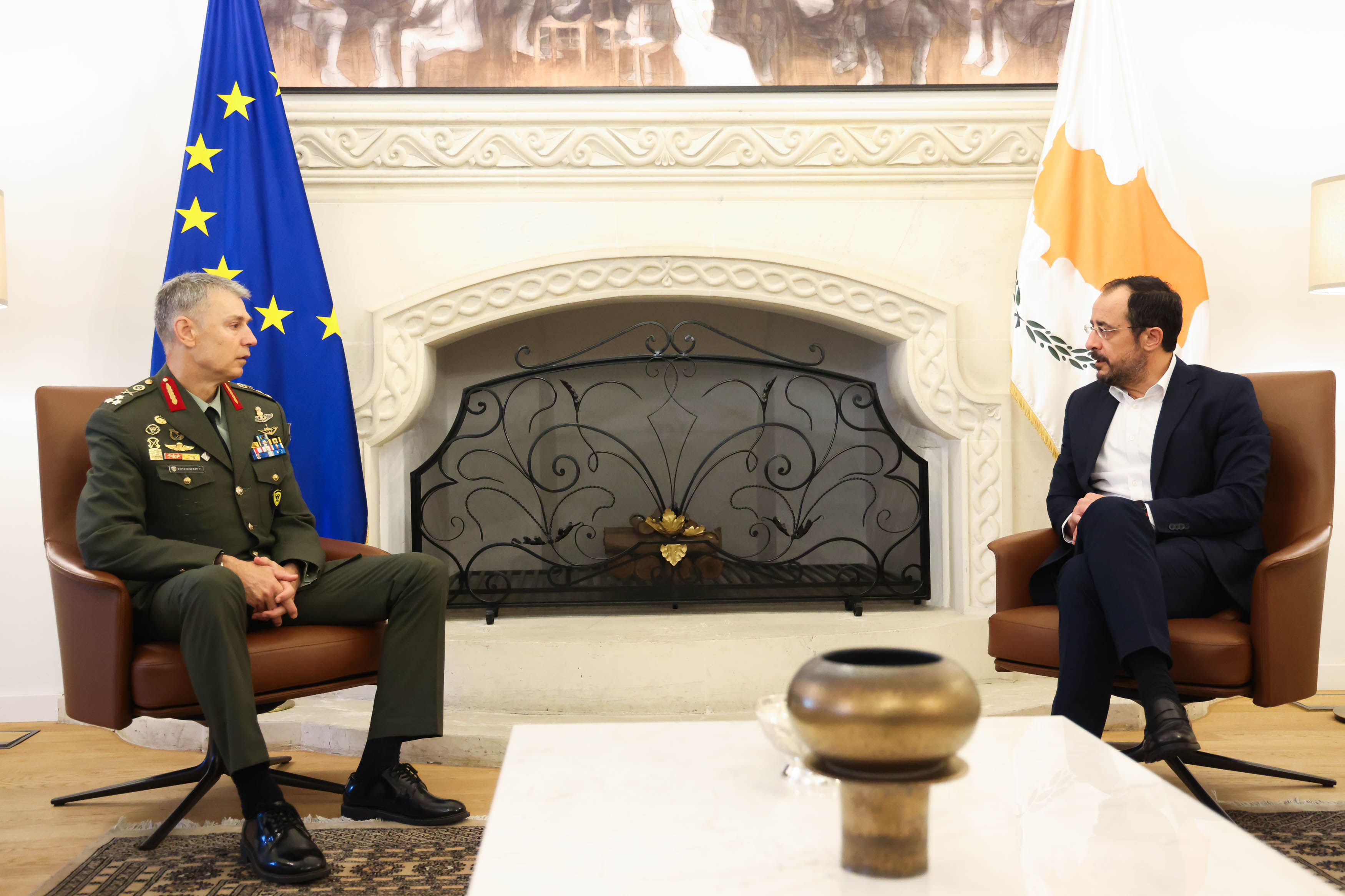 cover Christodoulides thanks outgoing National Guard chief for service