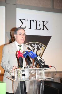 Old tourism model “no longer viable”, Vavlitis says