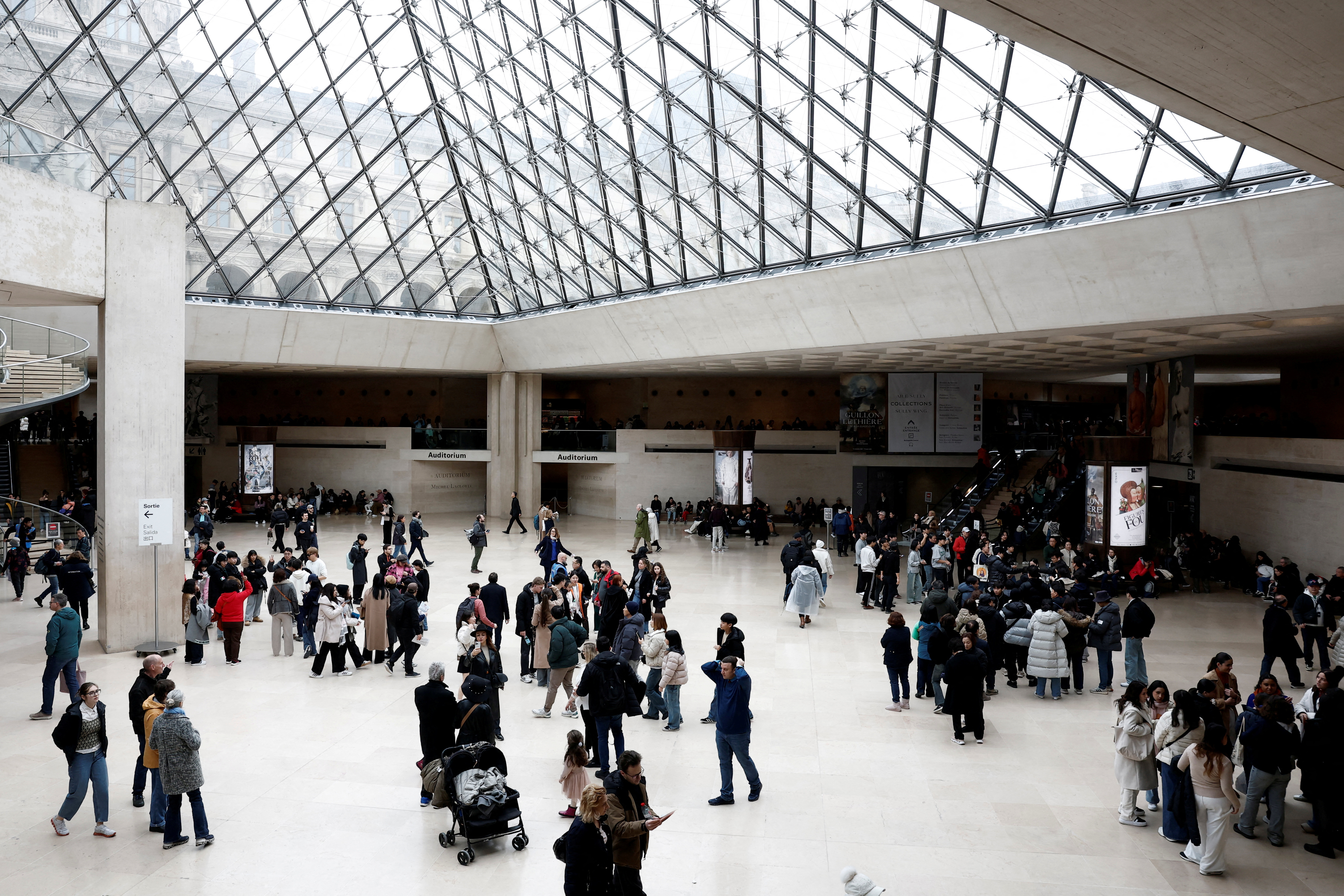France’s Louvre Museum closes gallery due to structural weakness