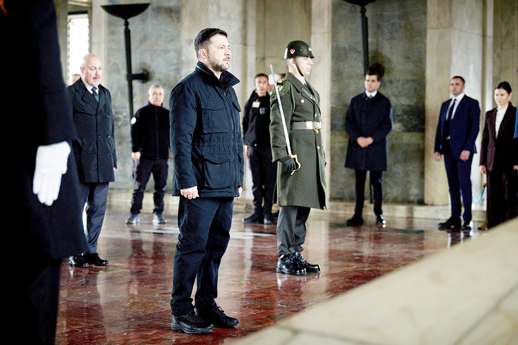 cover Zelenskiy meets Turkish president as word emerges of new US peace push