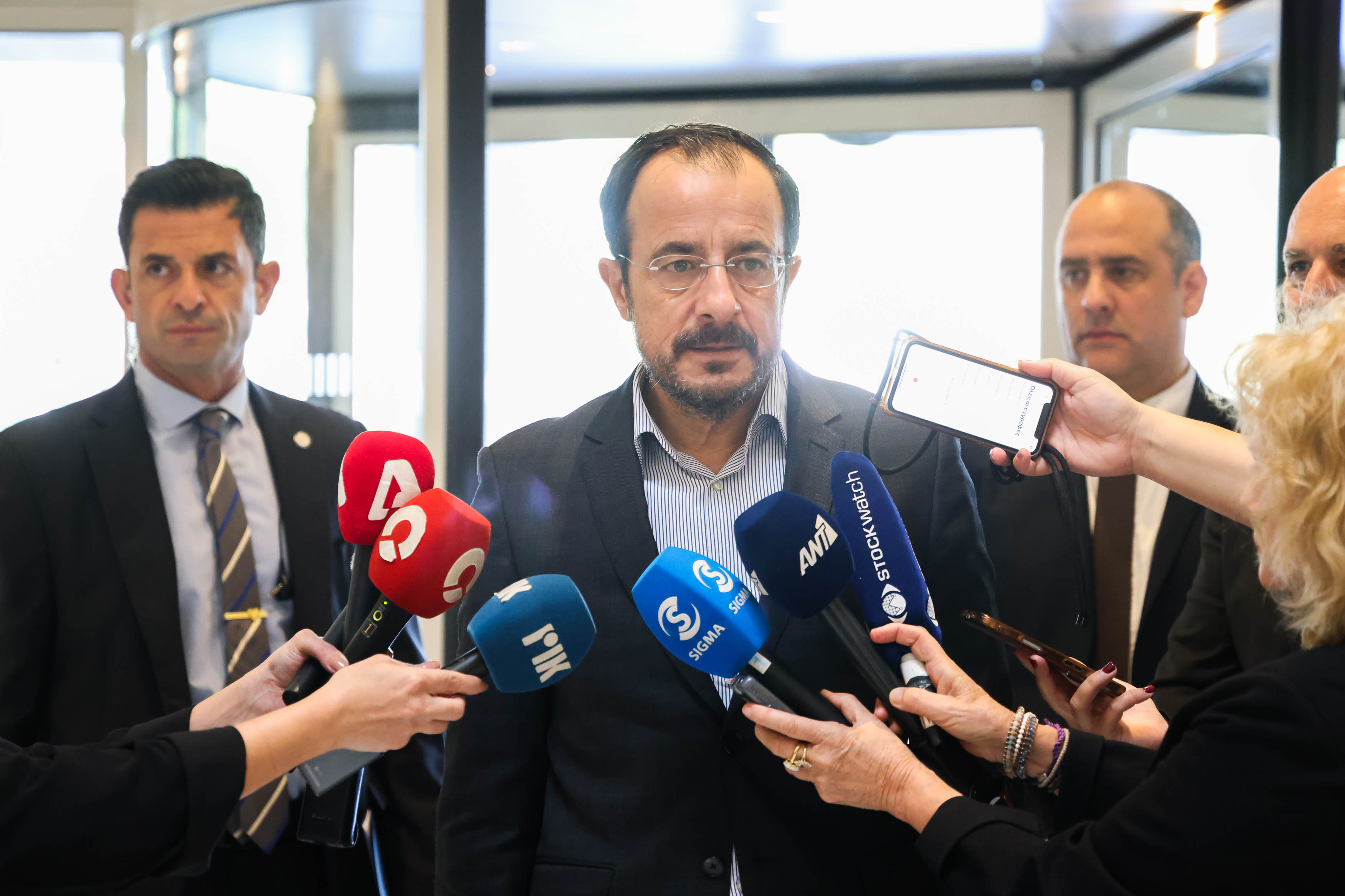 builders, building contractos, Oseok, media, journalist, Christodoulides, president