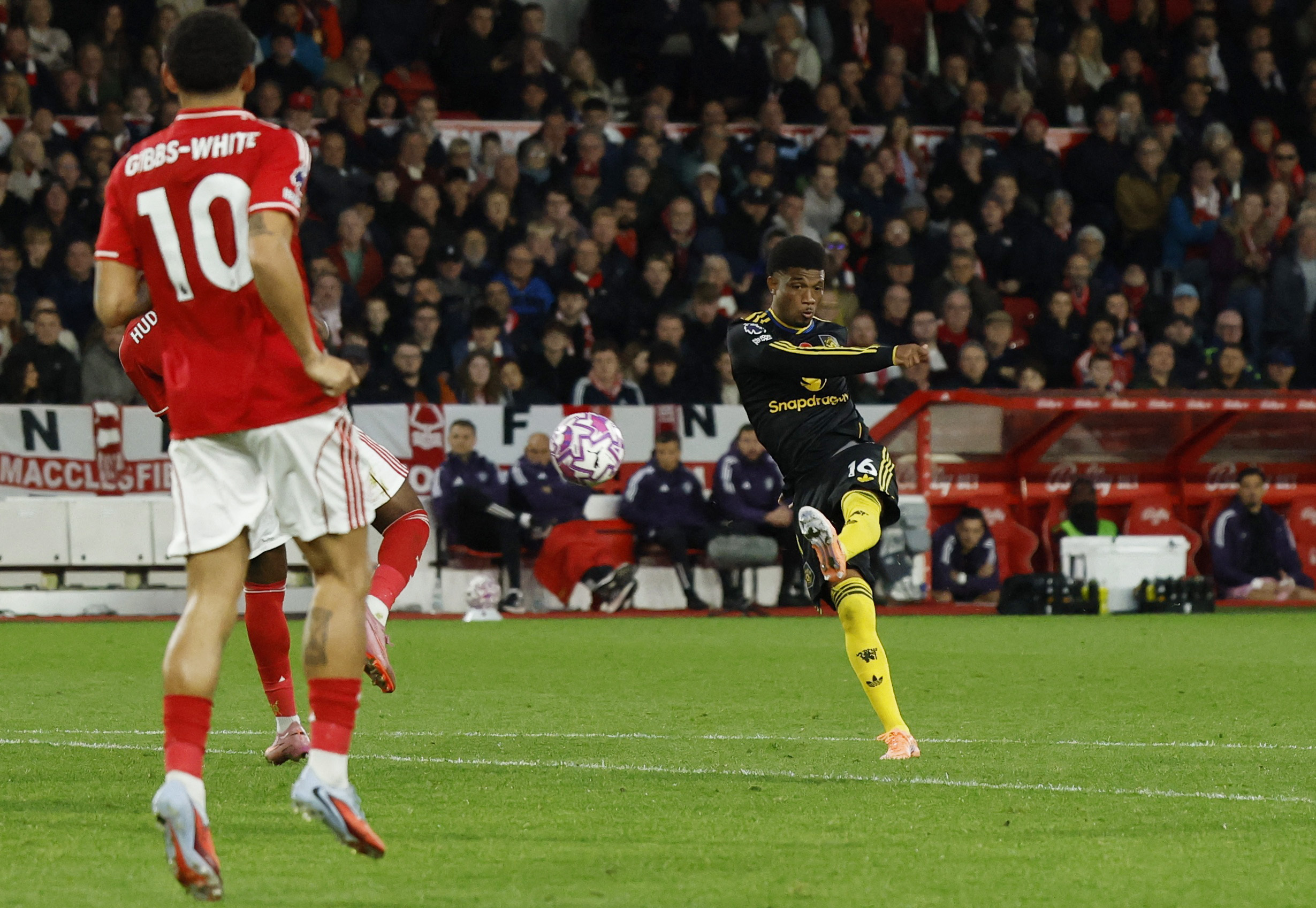 cover Stunning Diallo volley earns Man Utd battling point at Forest