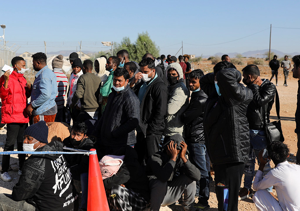 cover Do we or don’t we have a migrant problem?