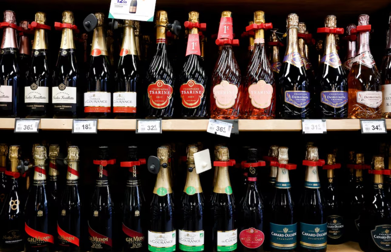 cover Wine tariffs and cocoa costs drive France&#8217;s agri-food sector into deficit