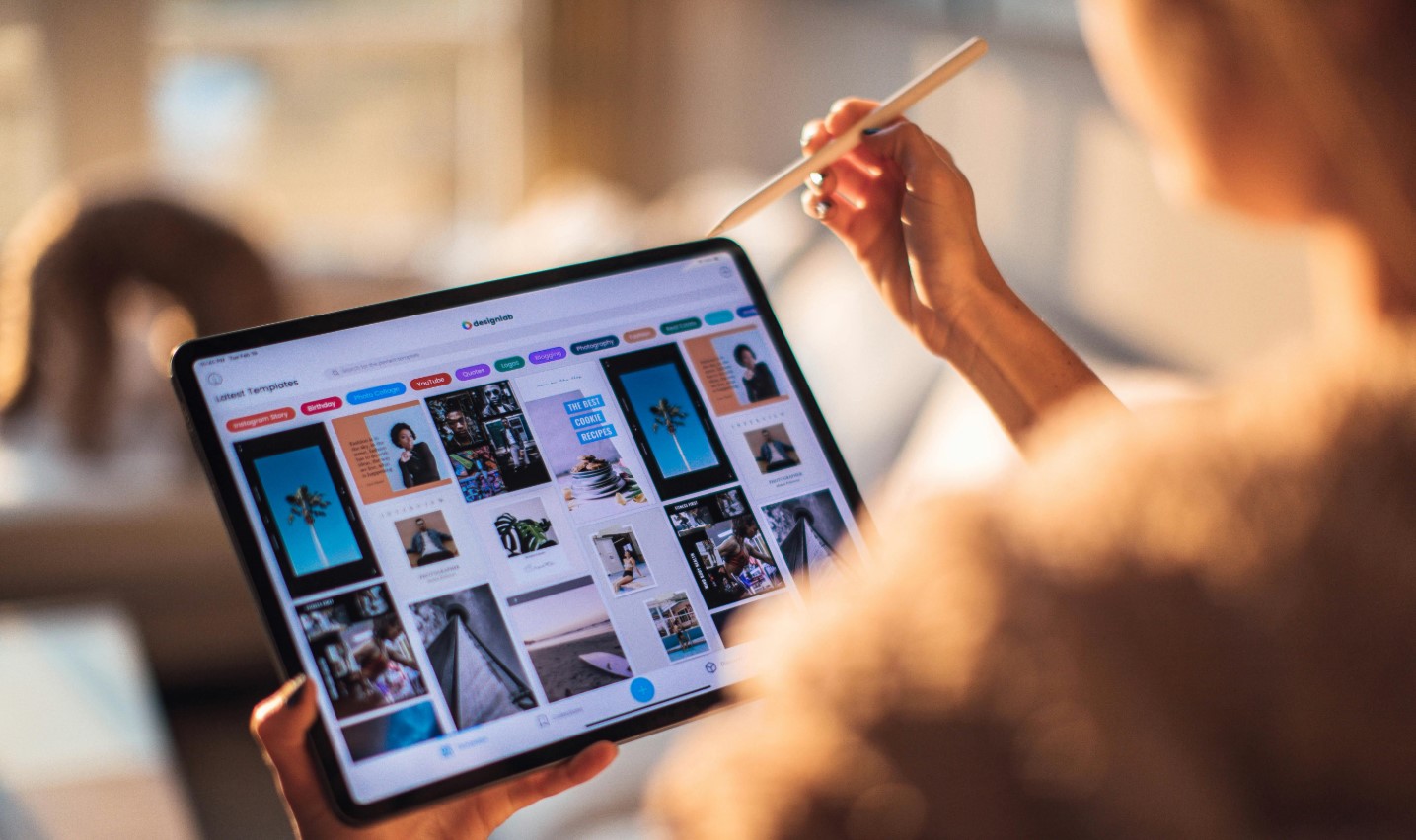 cover Apple leads as global tablet market dips 4.4 per cent in third quarter