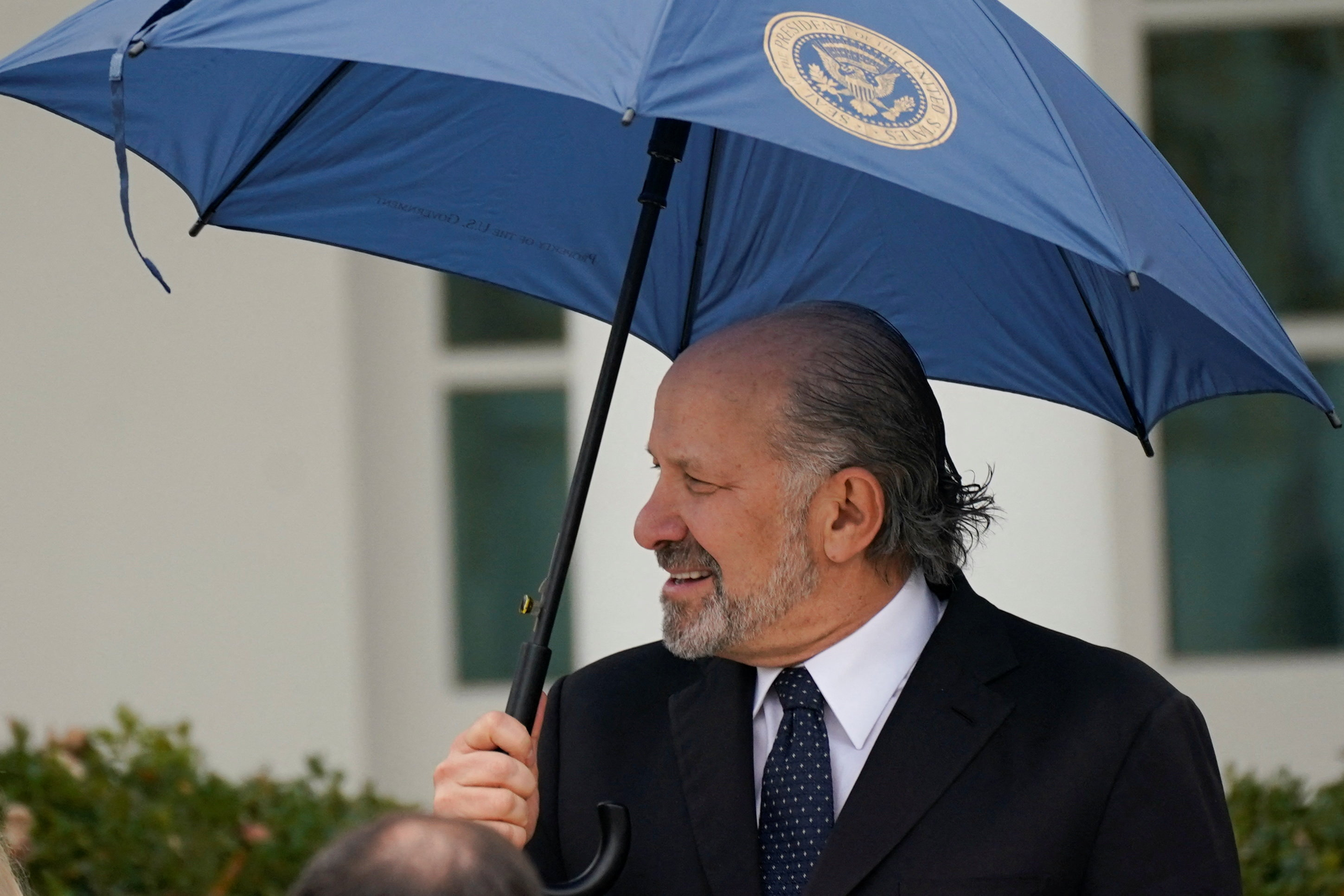 cover Pay $1 million and you’re In”: Trump administration debuts Gold Card Visa