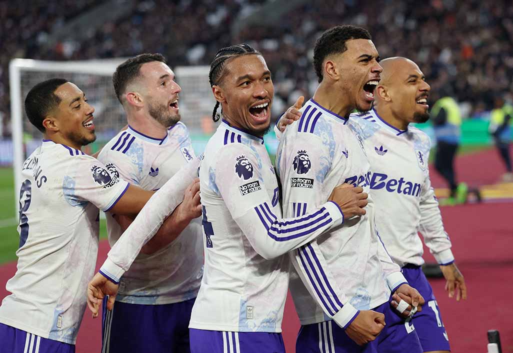 image Man City beat Palace, Villa edge five-goal thriller