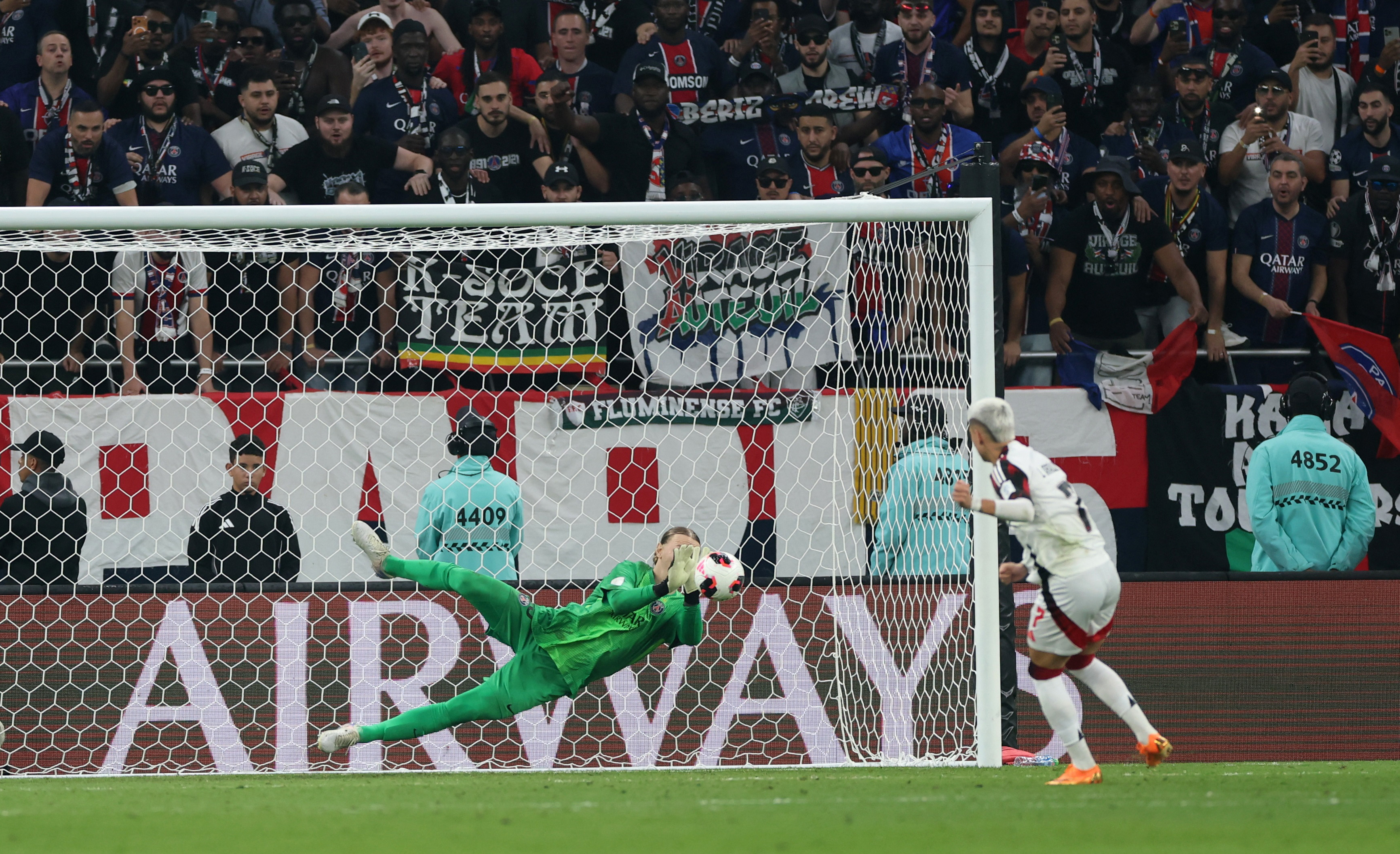 cover PSG sink Flamengo to win Intercontinental Cup