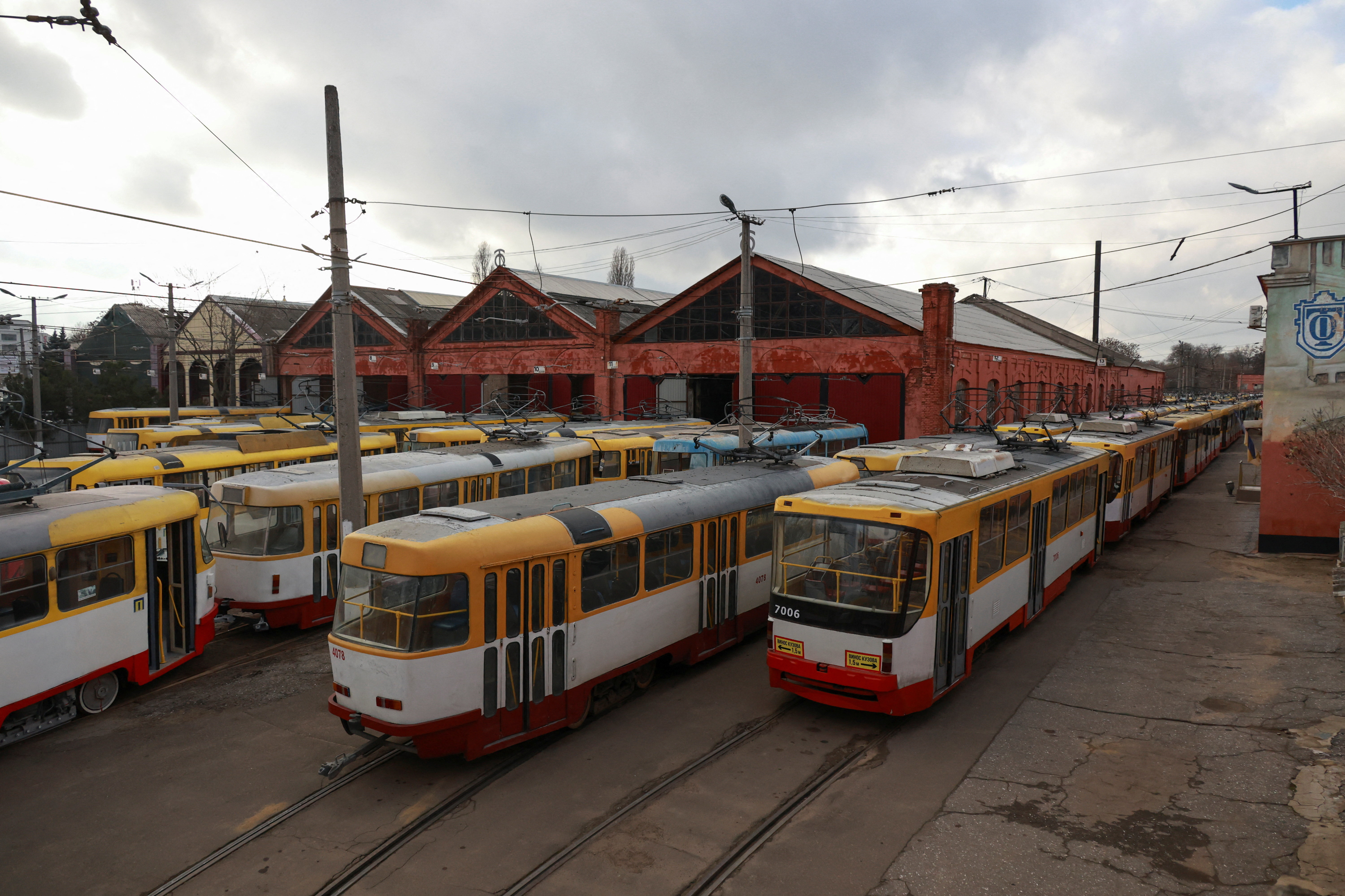 image Russian shelling near Odesa kills one, hits power supply