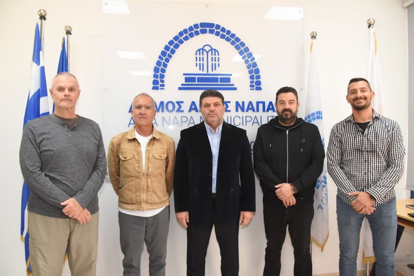 Ayia Napa investigates algae build-up on Nissi Beach