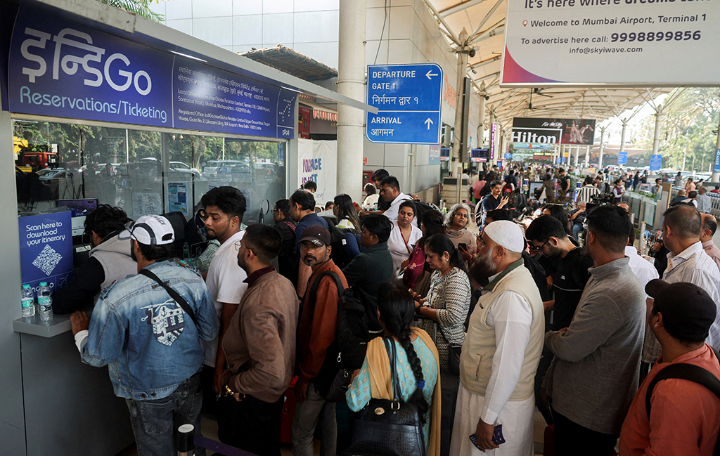cover India air travel chaos eases but IndiGo crisis still leaves hundreds stranded