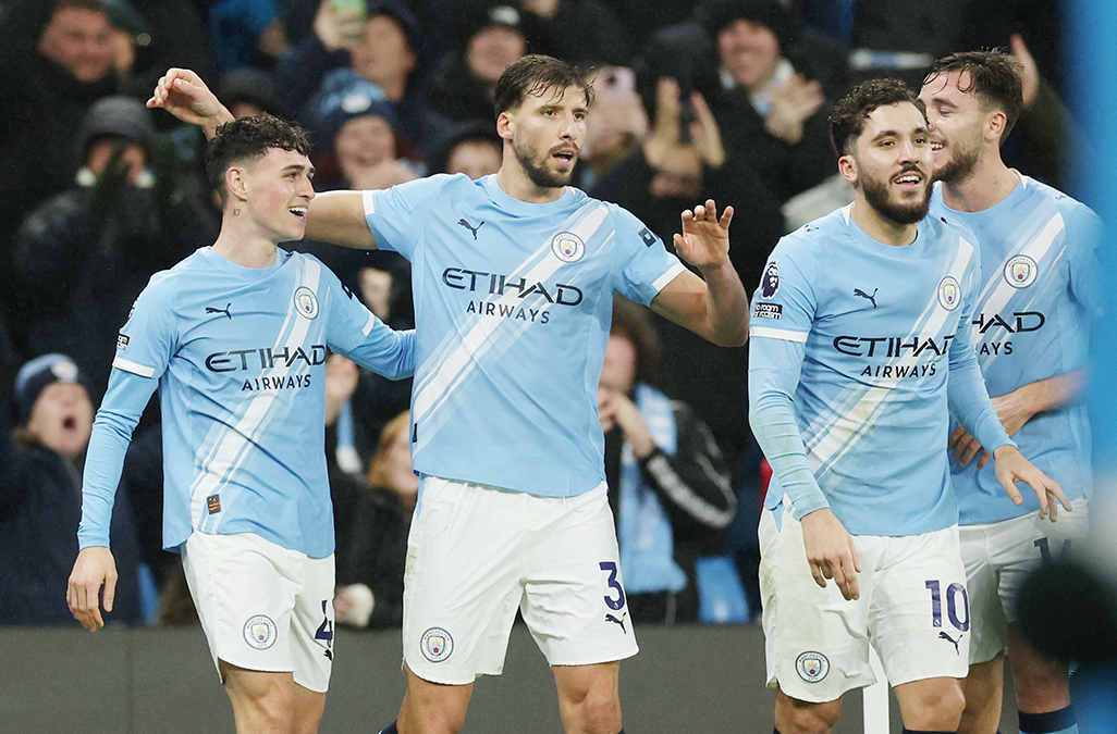 image Manchester City narrow gap in table with dominant win over Sunderland