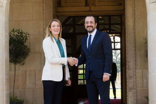 cover Metsola arrives at presidential palace for talks