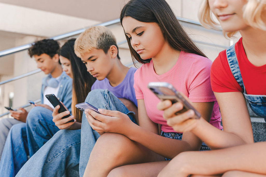 cover New York to require social media platforms to display mental health warnings