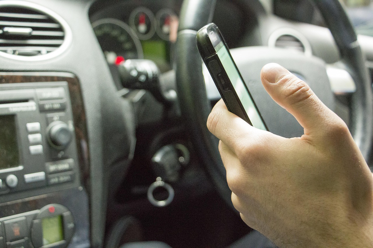 cover Our View: Only serious change in mentality will stop drivers using phones