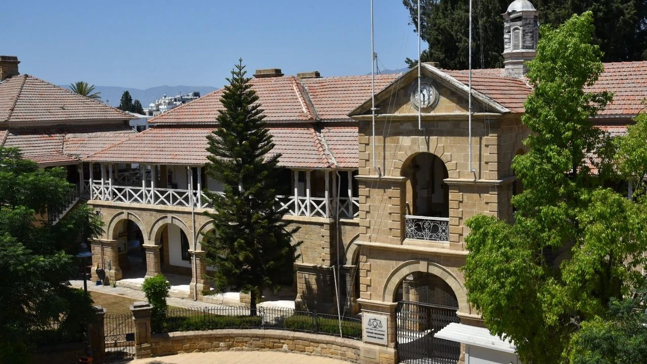 cover Judges in north demand referendum over judicial reform