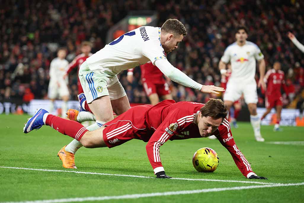 image Leeds hold Liverpool to goalless draw at Anfield