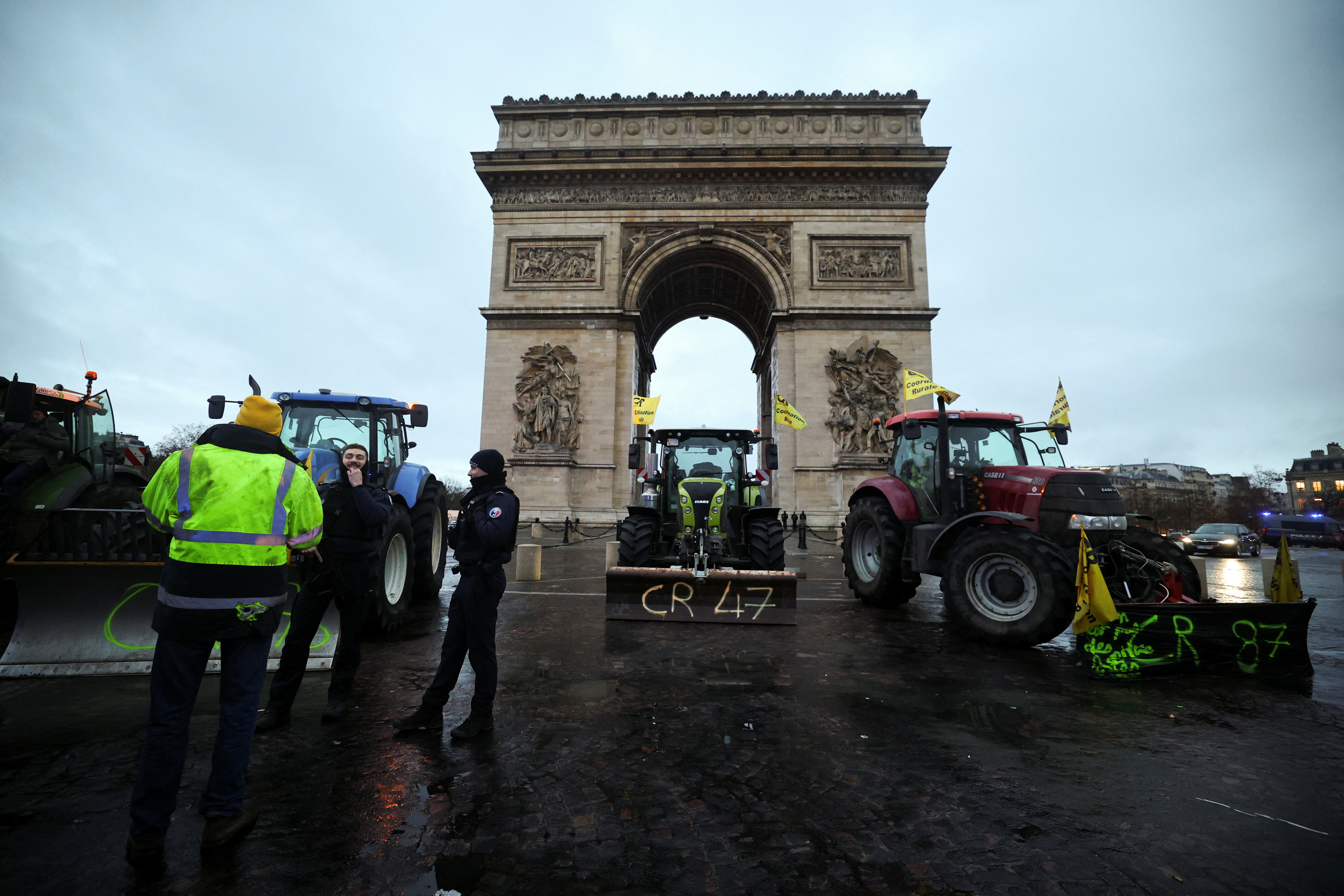 image French farmers block Paris streets in protest against Mercosur trade deal