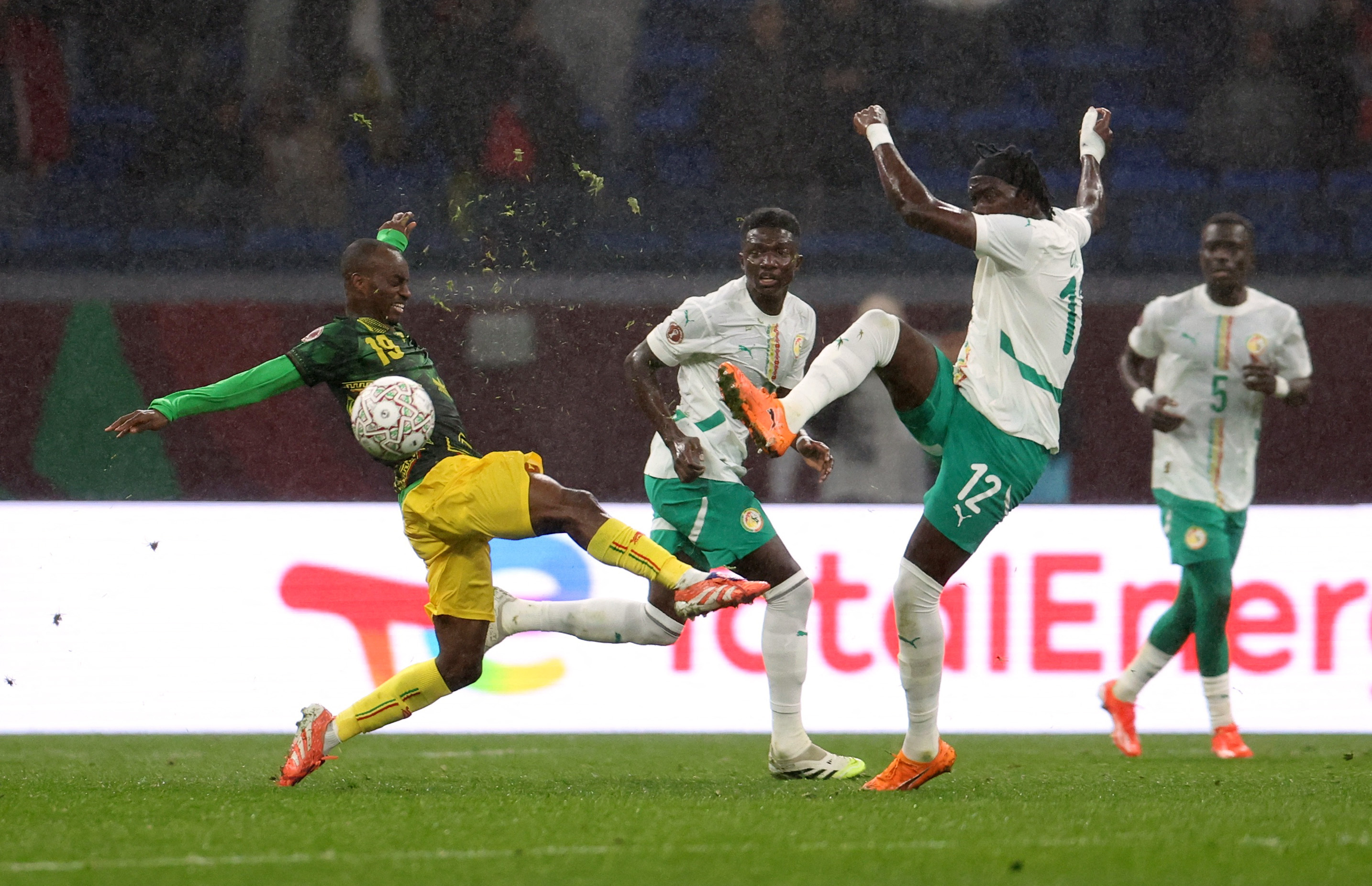 cover Superior Senegal advance to Cup of Nations semi-finals