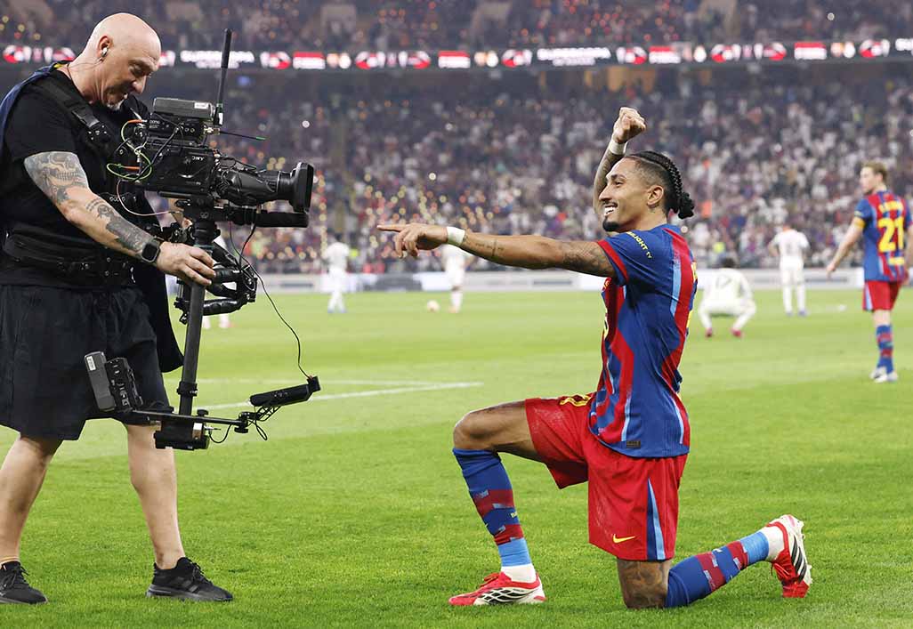 Raphinha strikes twice as Barca edge Real in Spanish Super Cup final