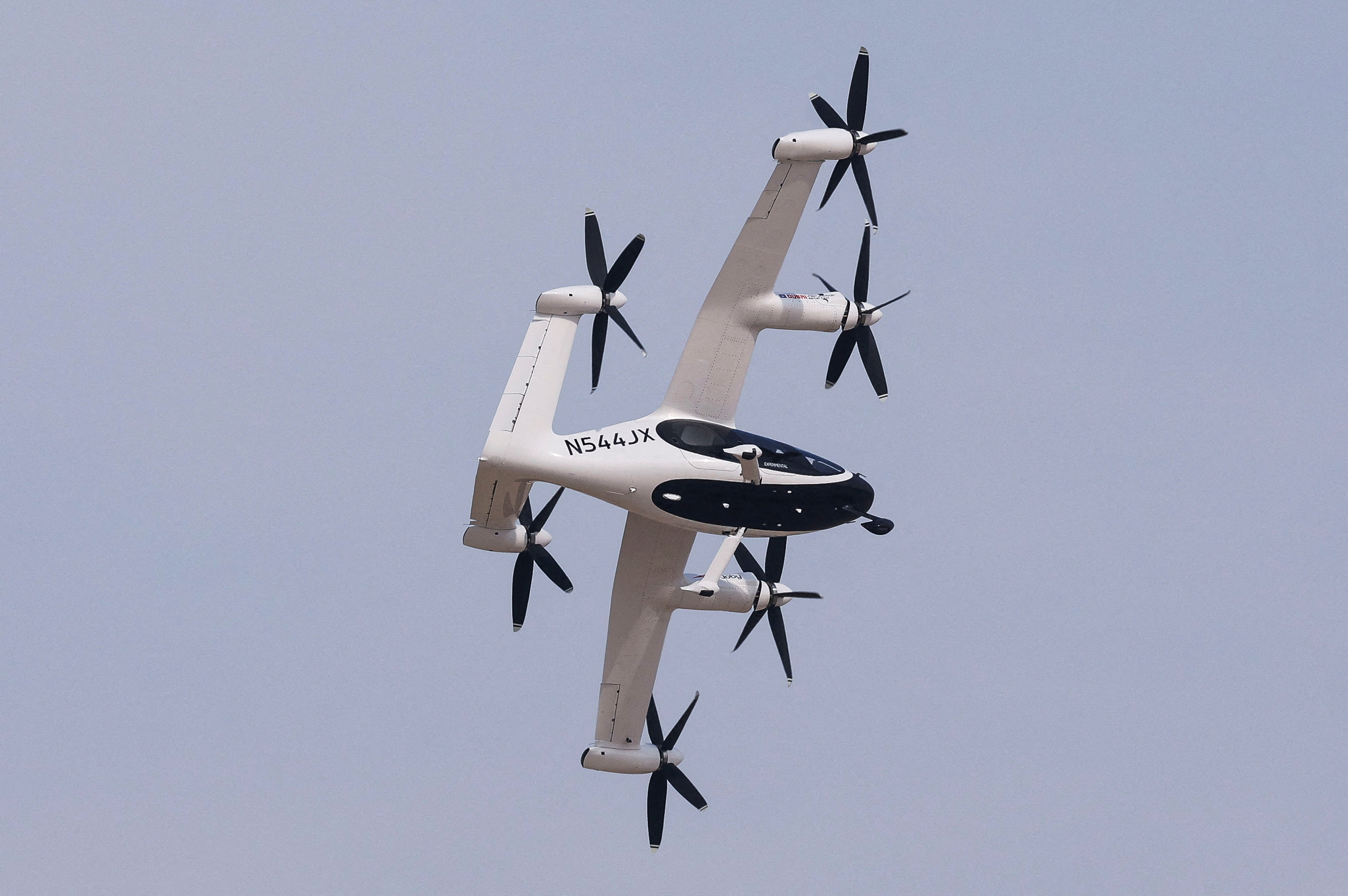 cover Dubai air taxis to begin commercial flights by year-end, Transport Authority says