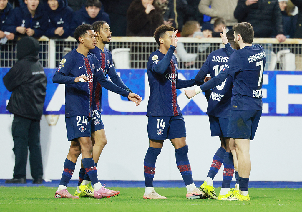 cover Top‑eight scramble dominates group climax