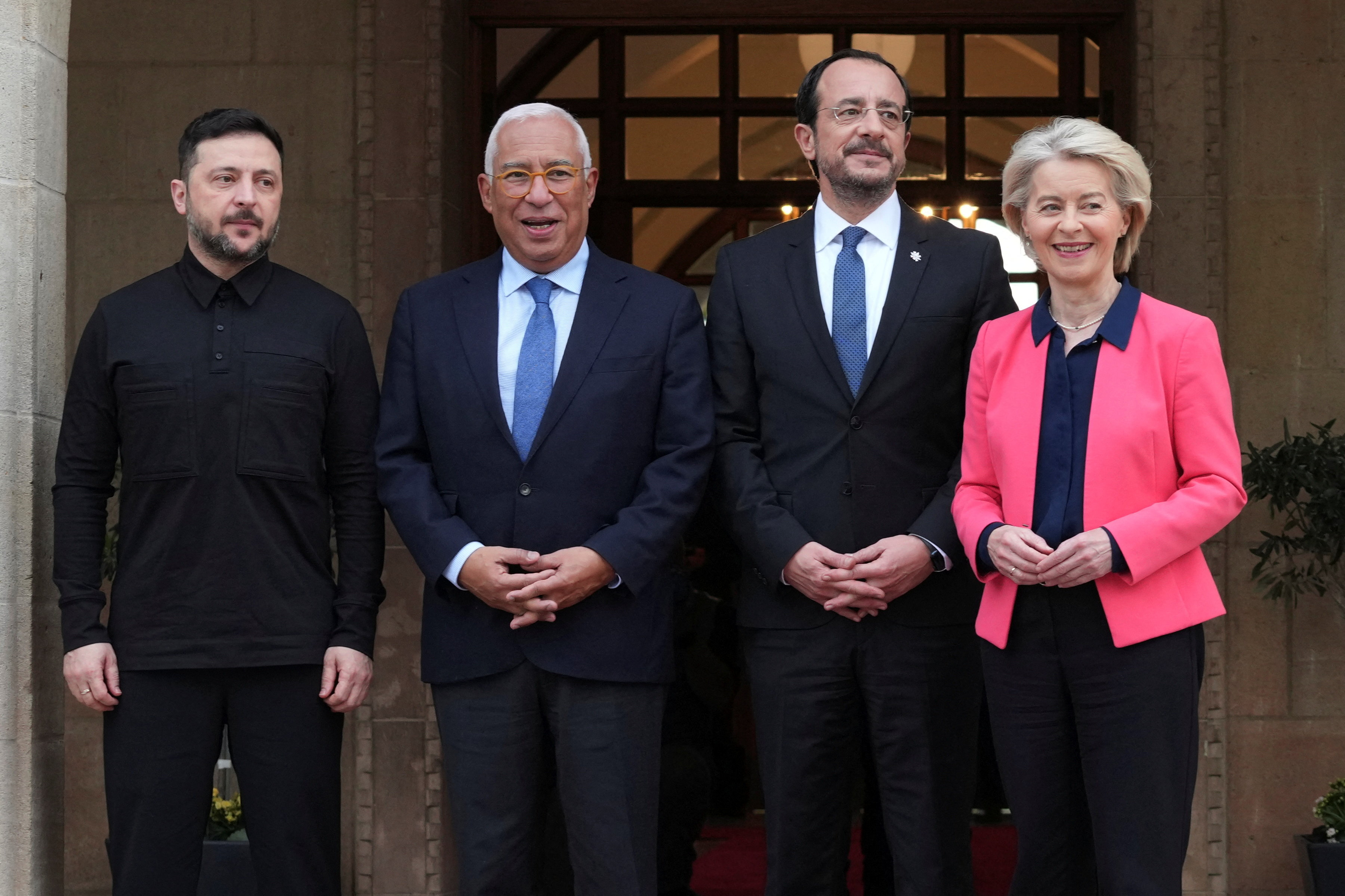 cover Tales from the Cofeeshop: Six months of glory, eight minutes of trouble