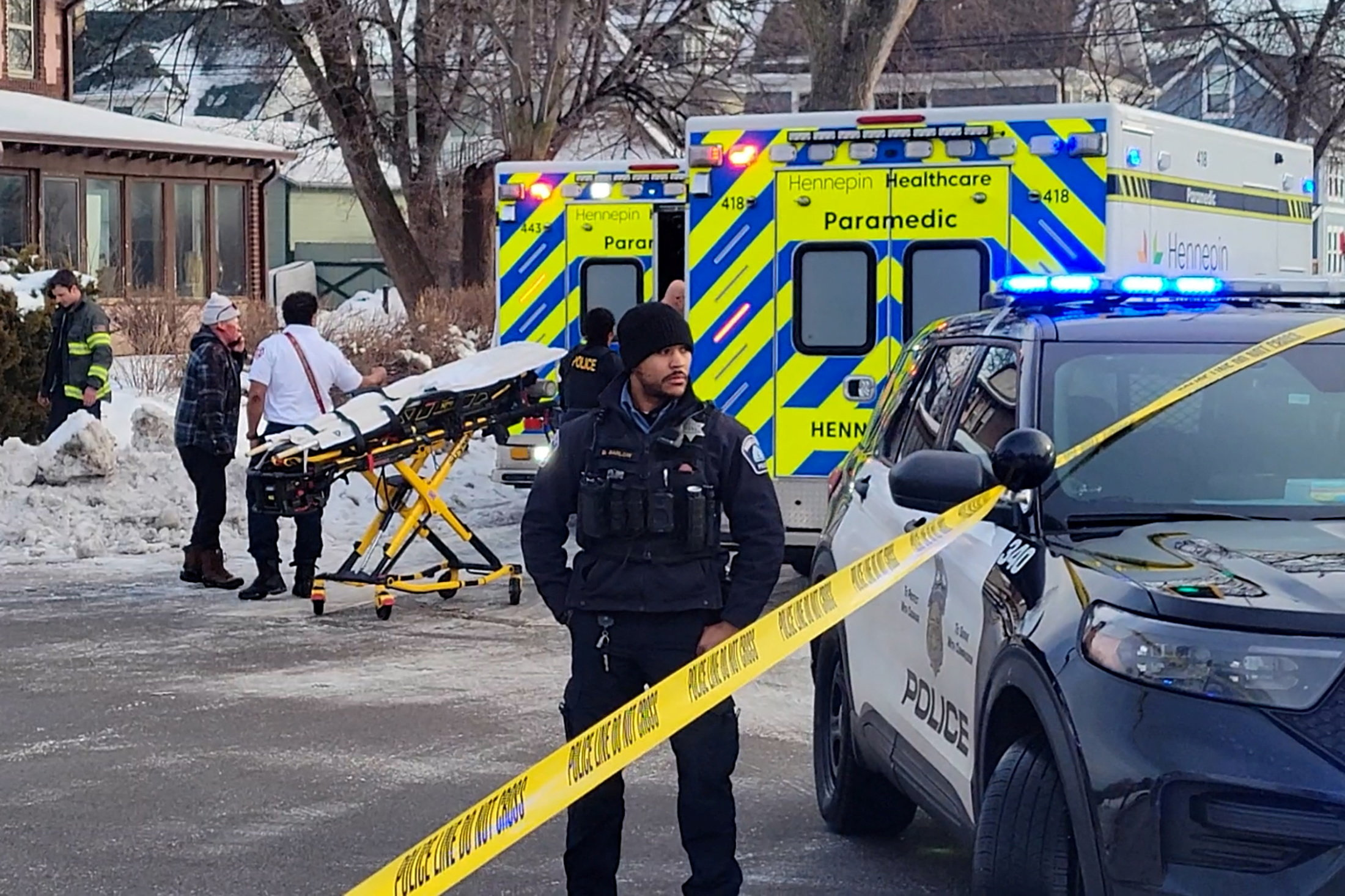 image US immigration agent fatally shoots woman in Minneapolis, mayor disputes government claim of self-defense (V)