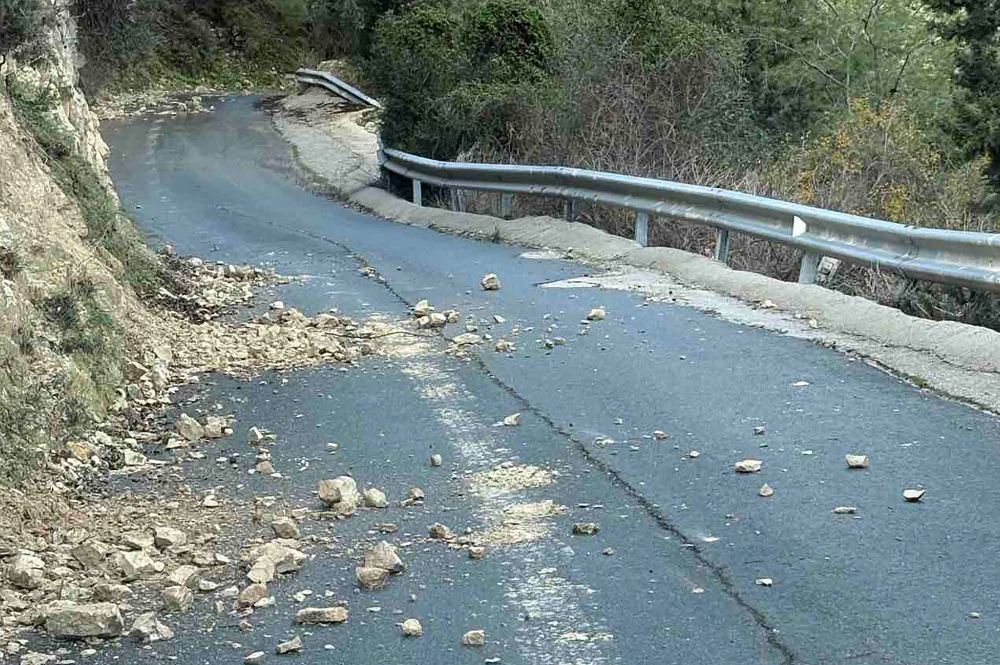 cover Extreme weather causes severe landslides in Miliou