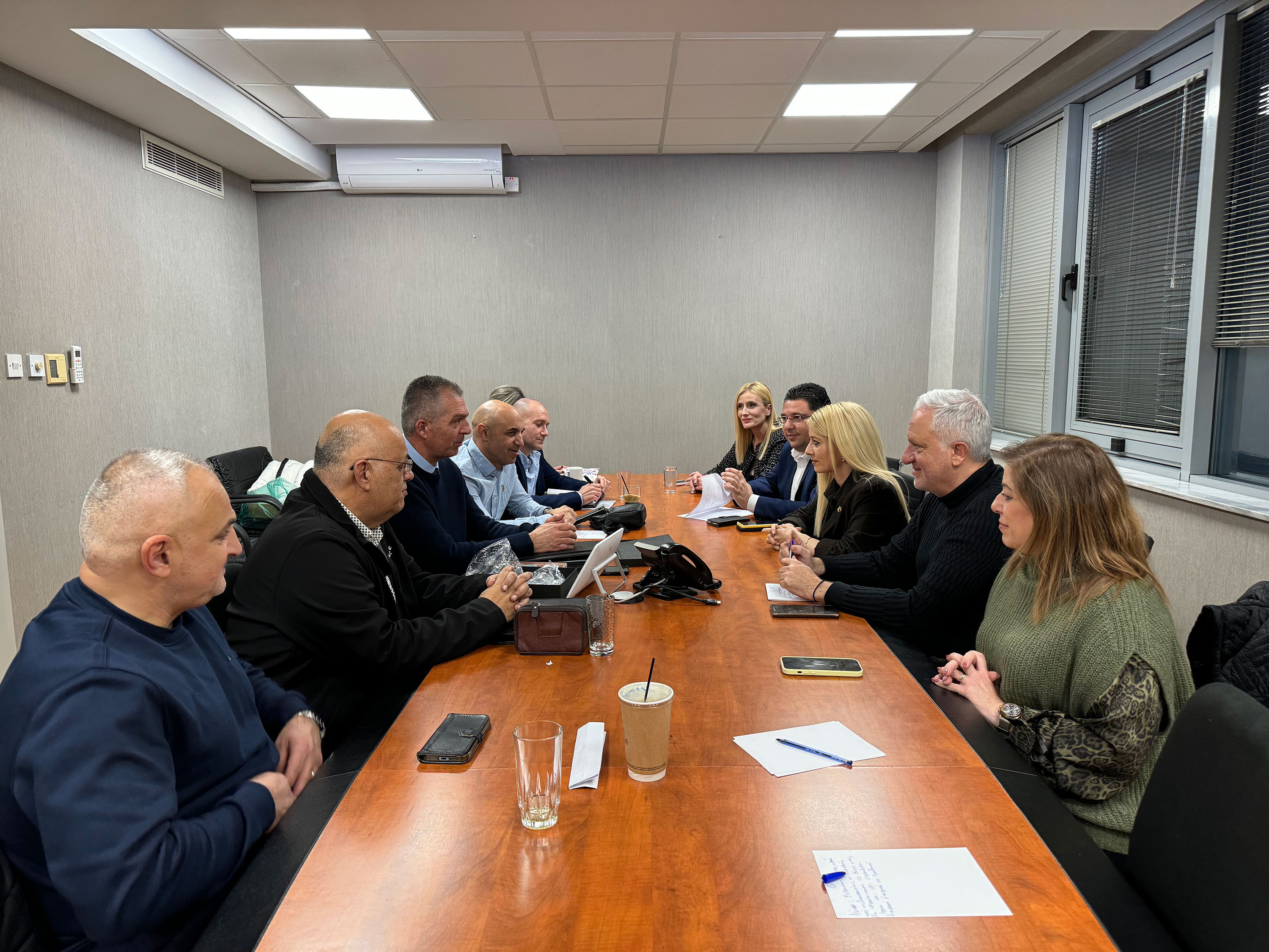 Disy leadership meets police association to discuss police reform plans