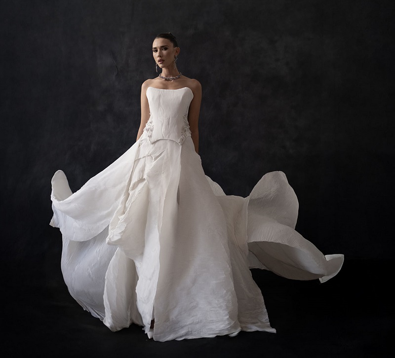cover Elena Strongyliotou&#8217;s 2026 Bridal Collection unites neoclassical aesthetics, haute couture