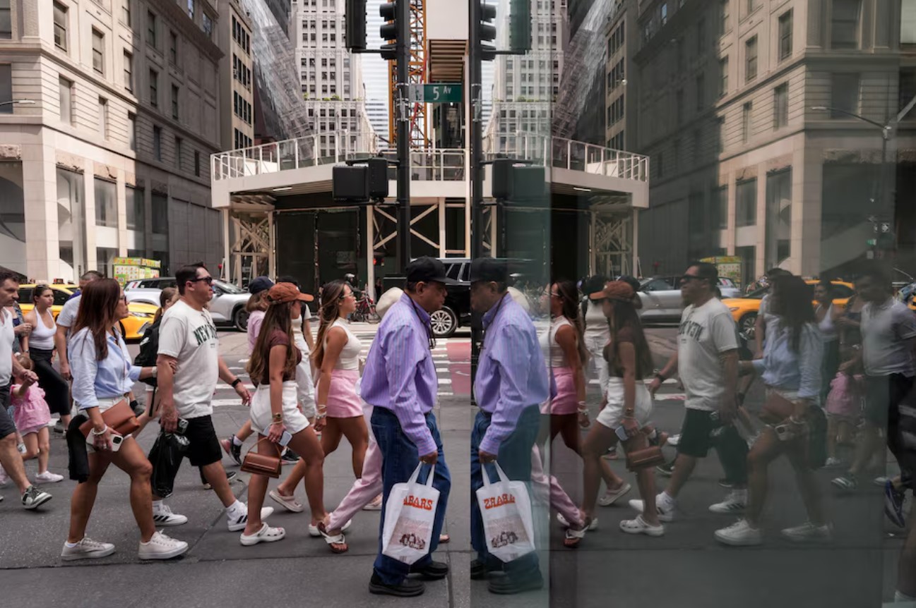 US tax overhaul sees permanent cuts for households and businesses