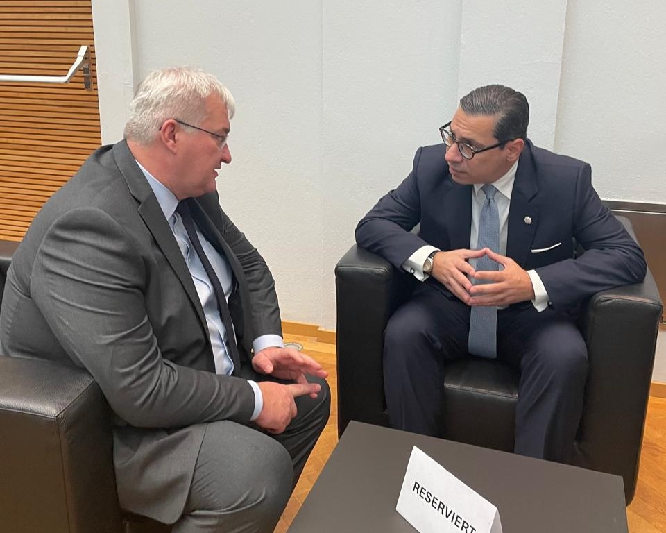 Foreign minister speaks to Ukraine counterpart