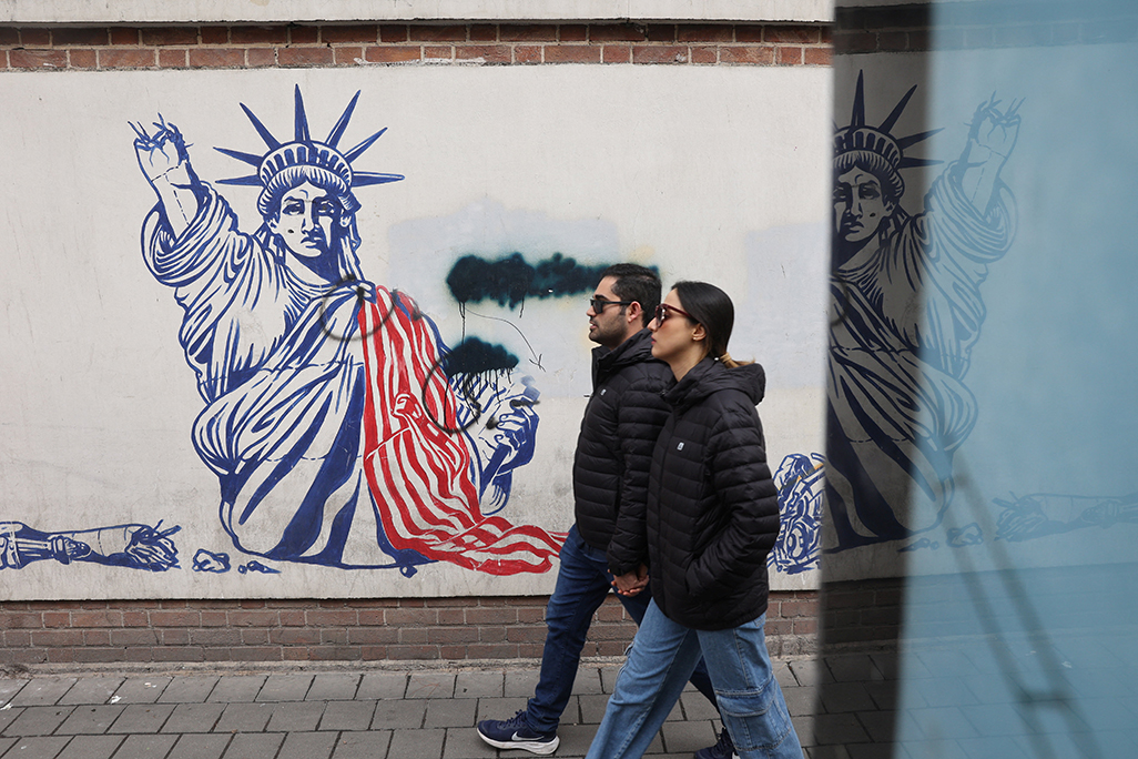 Iran, US hold pivotal talks in Oman as confrontation looms