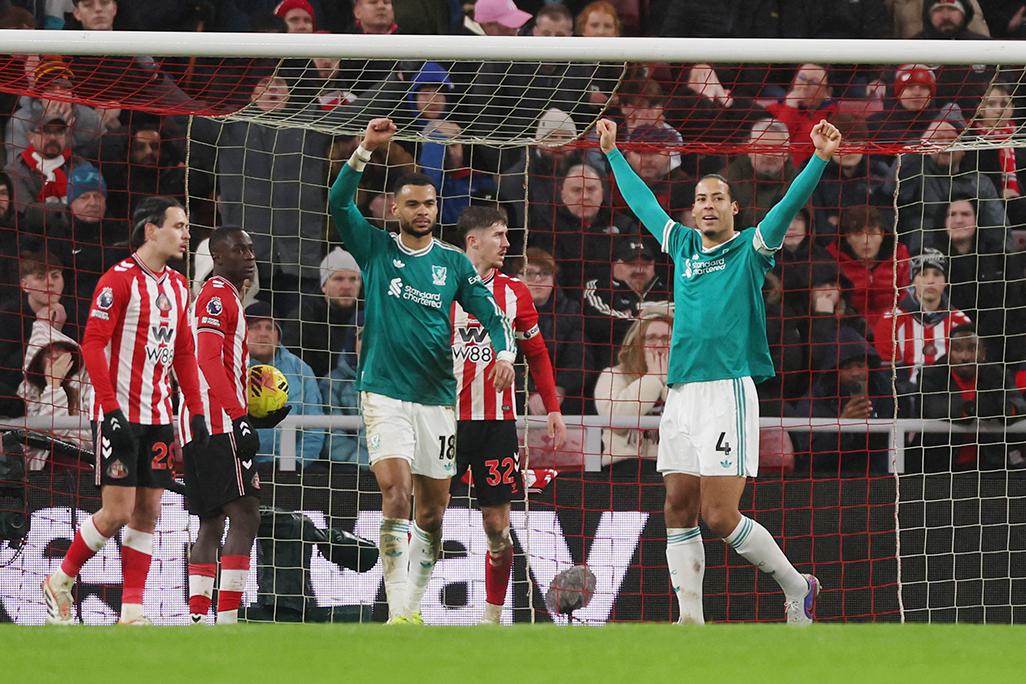 cover City and Villa close gap on Arsenal, Liverpool edge Sunderland