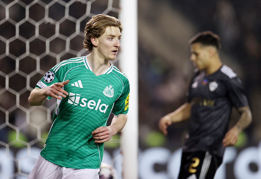 cover Gordon scores four as Newcastle hammer Qarabag 