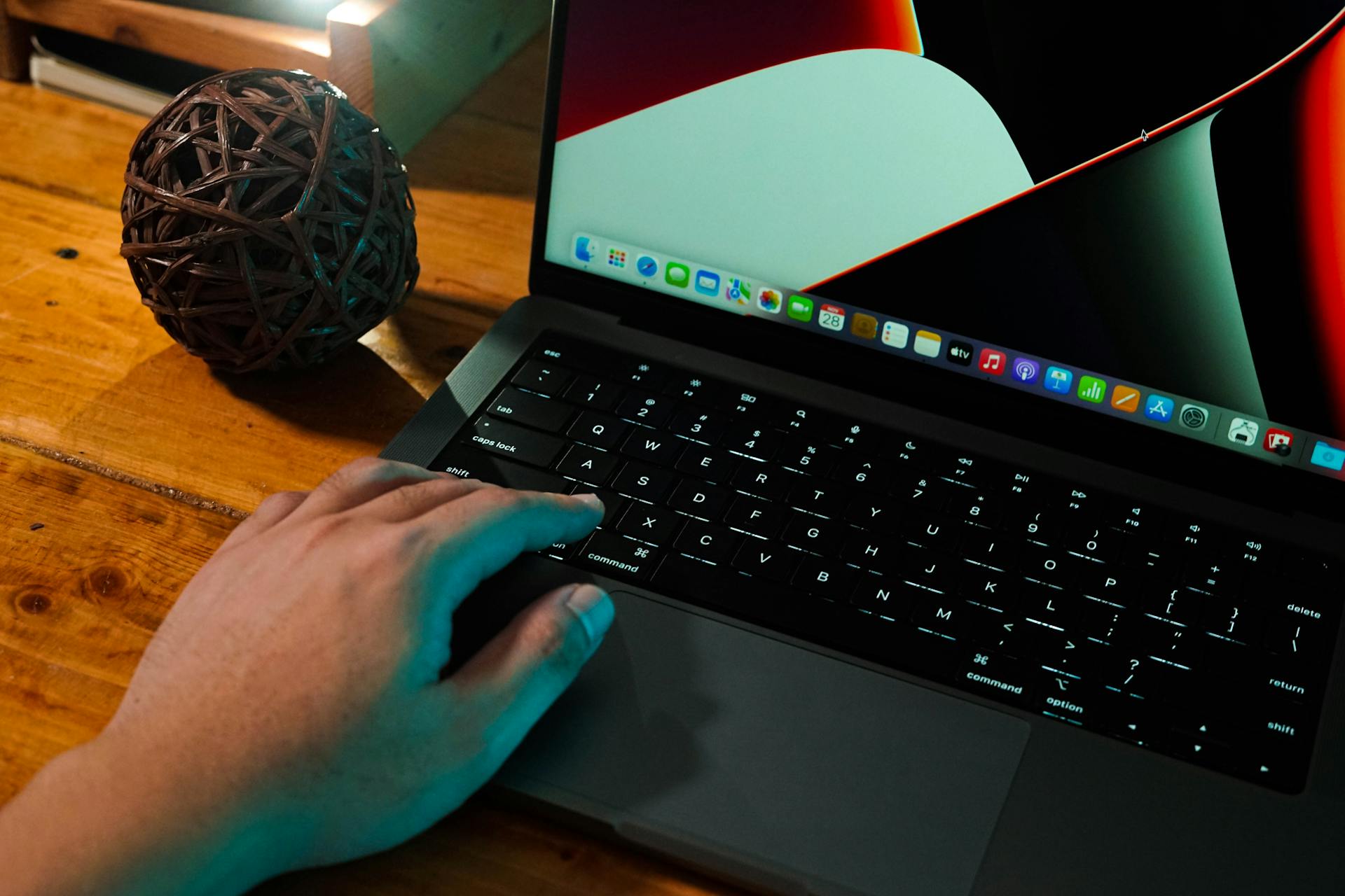 cover Cyprus enterprises keep pace with EU shift to cloud services