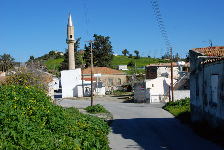 cover MPs call for government to build more houses in Kofinou