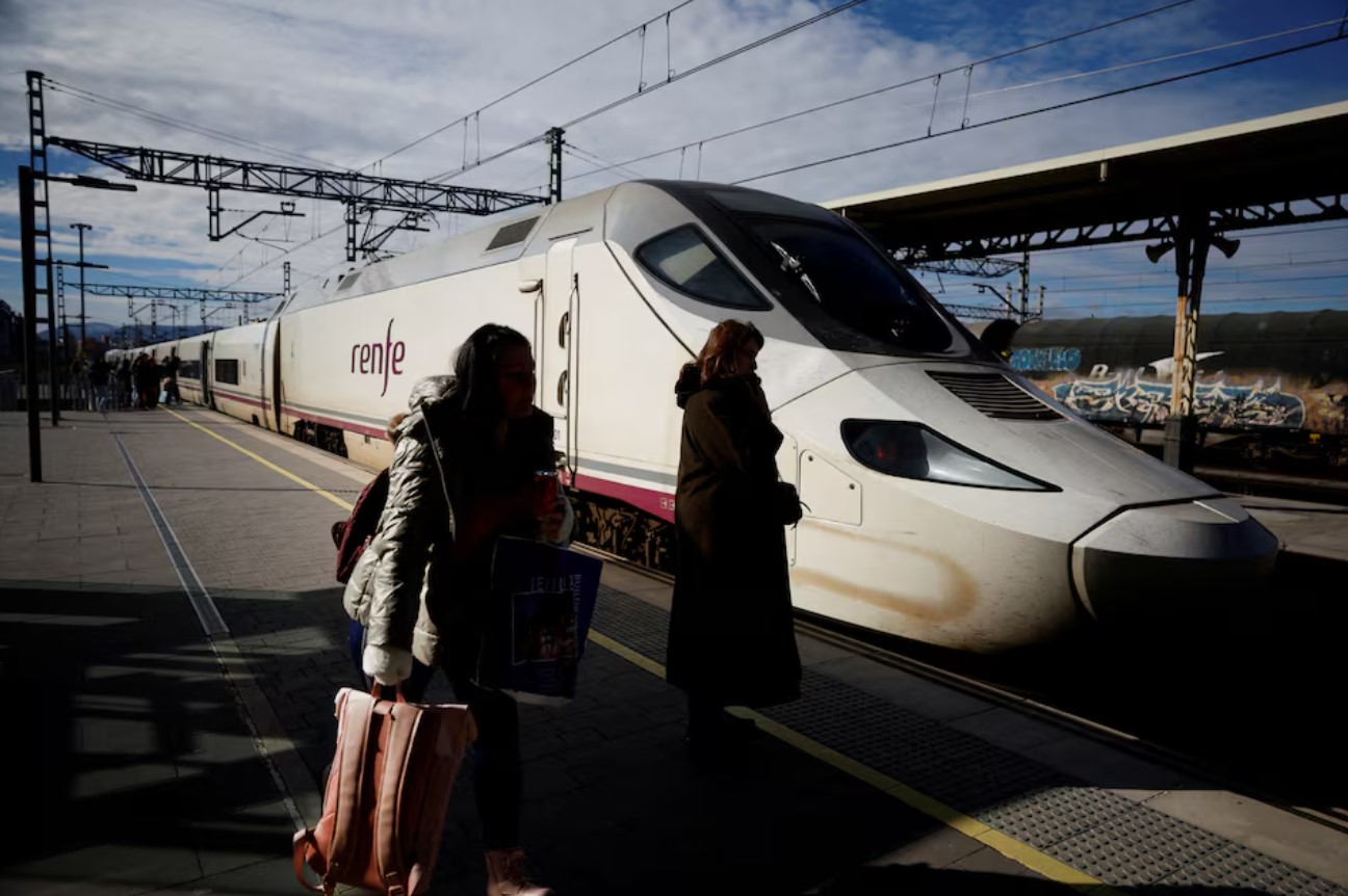 Saudi rail deal gives boost to Spanish train sector
