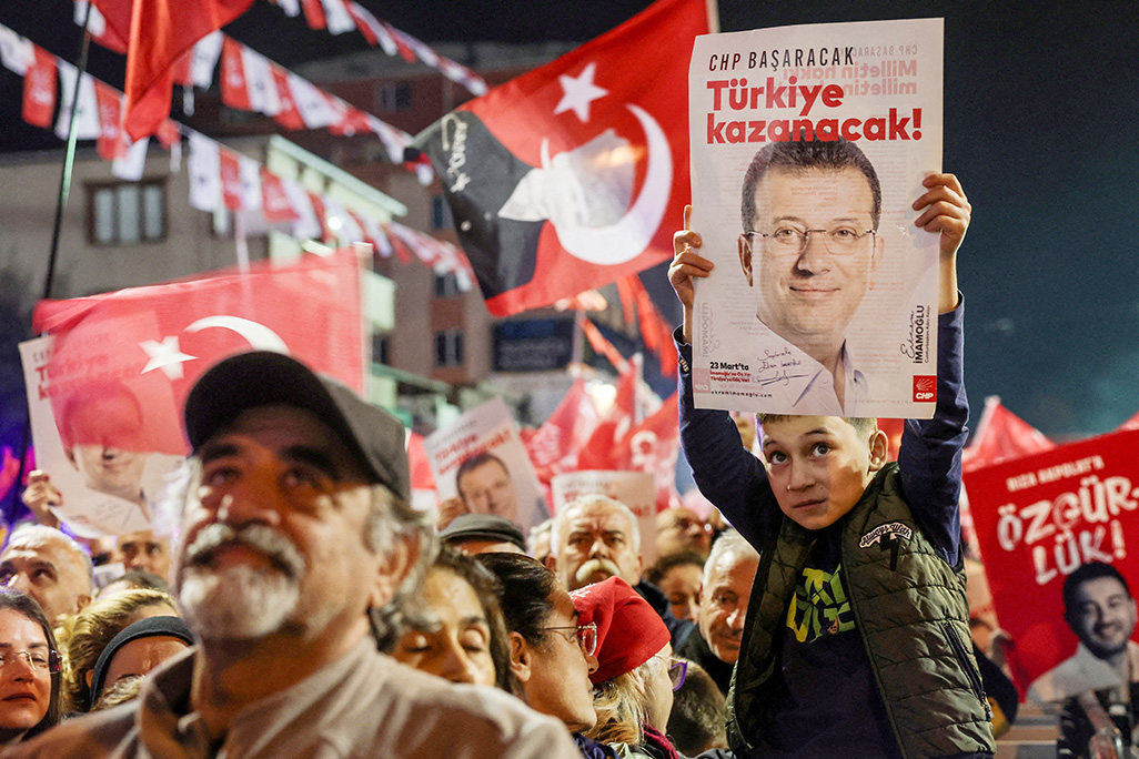 cover Jailed Erdogan rival clashes with judge as Turkey corruption trial begins