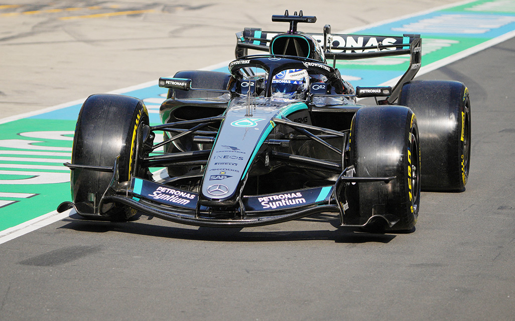 cover F1 leader Russell puts Mercedes on pole for China sprint race