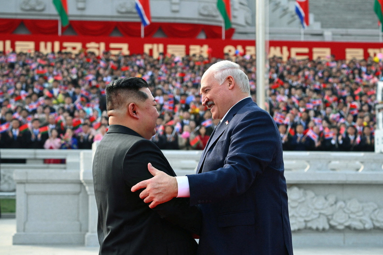 cover N Korea&#8217;s Kim welcomes fellow Putin ally Lukashenko with fanfare